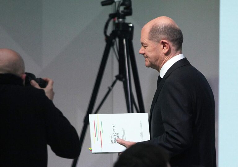 Grüne fordern von Scholz mehr Führung