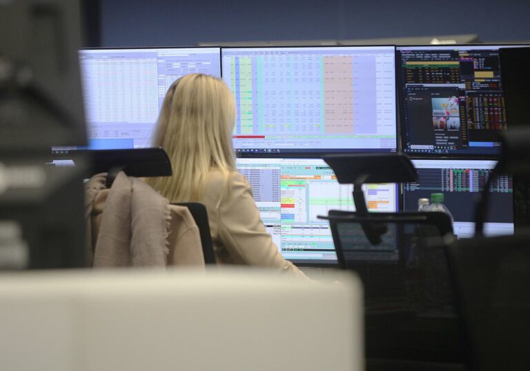 Dax startet vor Fed-Entscheid kaum verändert