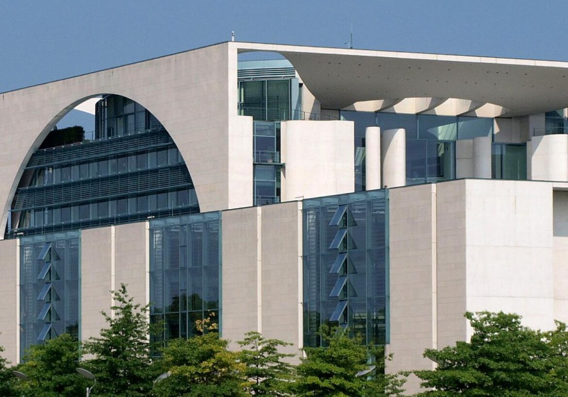 SPD-Haushaltspolitiker beharrt auf Kanzleramtserweiterung