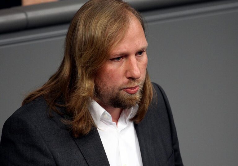 Hofreiter: Scholz muss in Ampel Richtung vorgeben