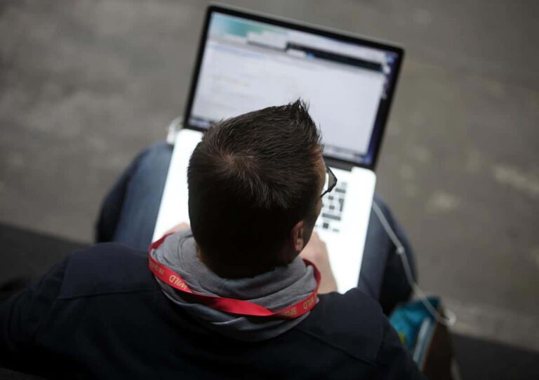 Arbeiten am Laptop