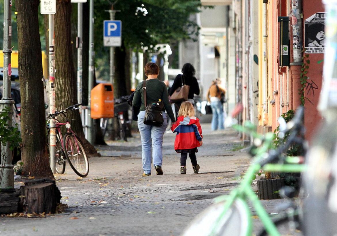 Kritik an Vorstoß zur Absenkung des steuerlichen Kinderfreibetrags