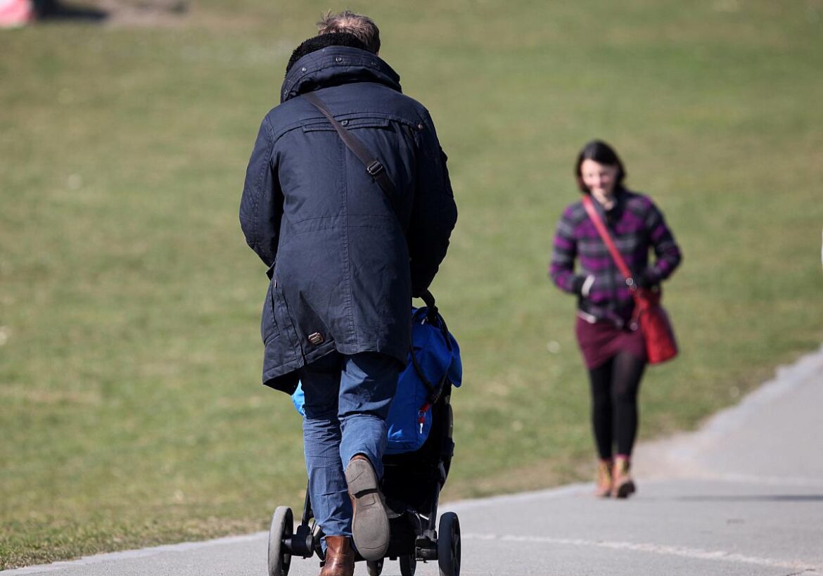 Lauterbach will bei Pflegereform weniger Entlastung für Eltern