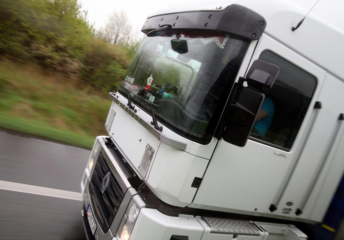 Vor Streik: Sonntag kein Lkw-Fahrverbot – Nachtflüge erlaubt