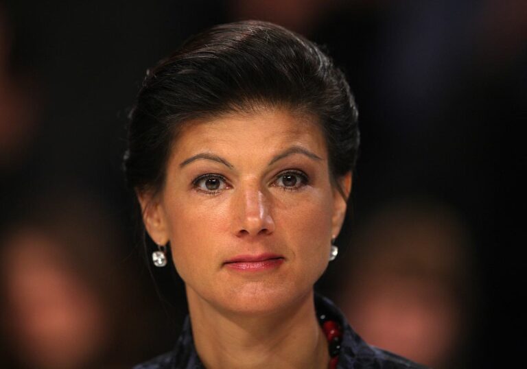 Linken-Chefin mahnt Wagenknecht zu Klarheit über Partei-Verbleib