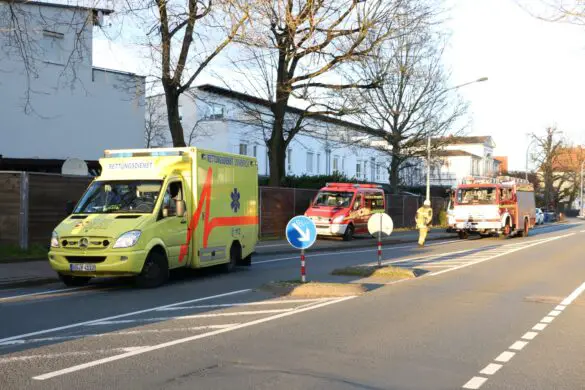 Feuerwehr rettet mehrere Menschen bei Brand in Mehrfamilienhaus im Schinkel