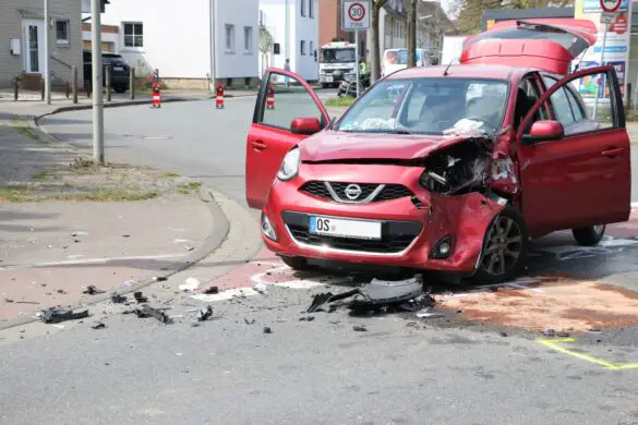 Frontalzusammenstoß – Zwei Personen und ein Hund verletzt Frontalzusammenstoß – Zwei Personen und ein Hund verletzt