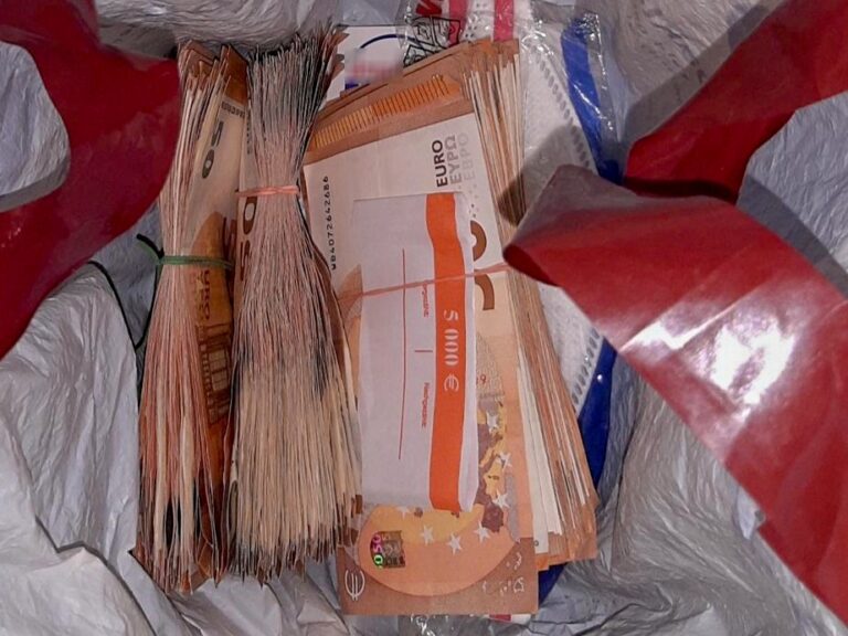 Geldwäsche? Bundespolizei stellt 55.000 Euro bei Grenzkontrolle auf A30 Richtung Osnabrück sicher