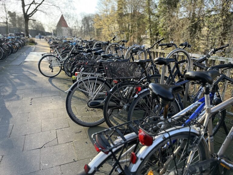 Abgestellte Fahrräder am Hasetor