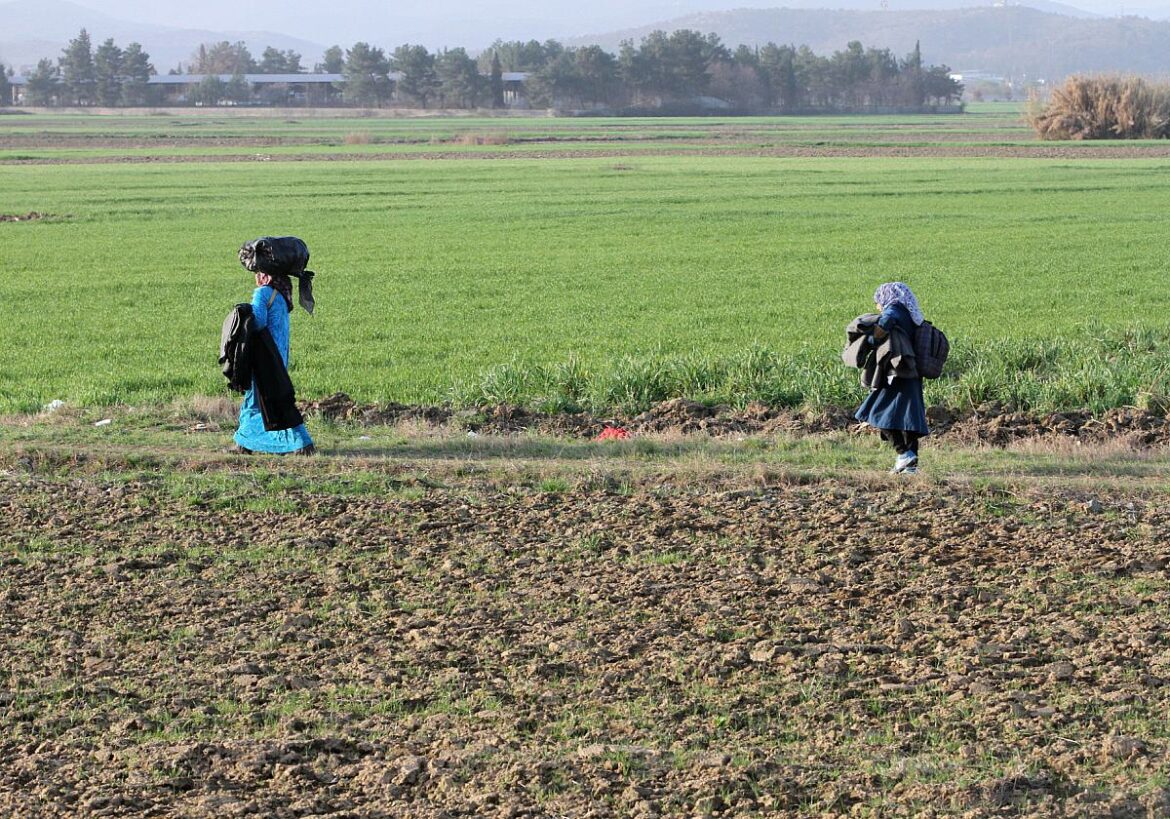 Mitsotakis sieht Sozialleistungen als Grund für Sekundärmigration