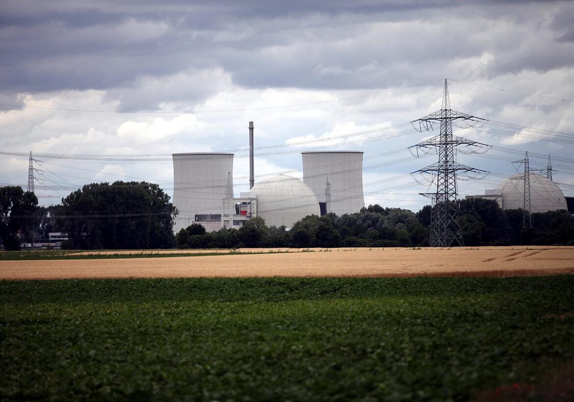 Spahn kritisiert Habecks Haltung zu AKWs in der Ukraine