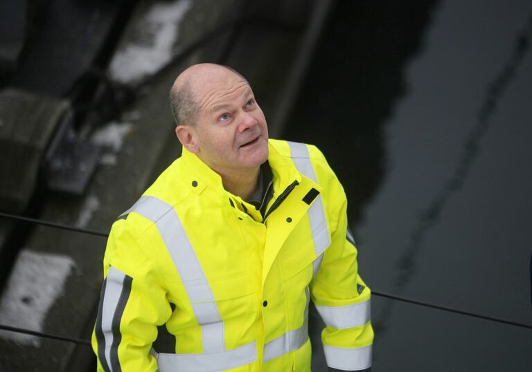 Kanzler sieht Anzeichen von "Arbeitermangel"