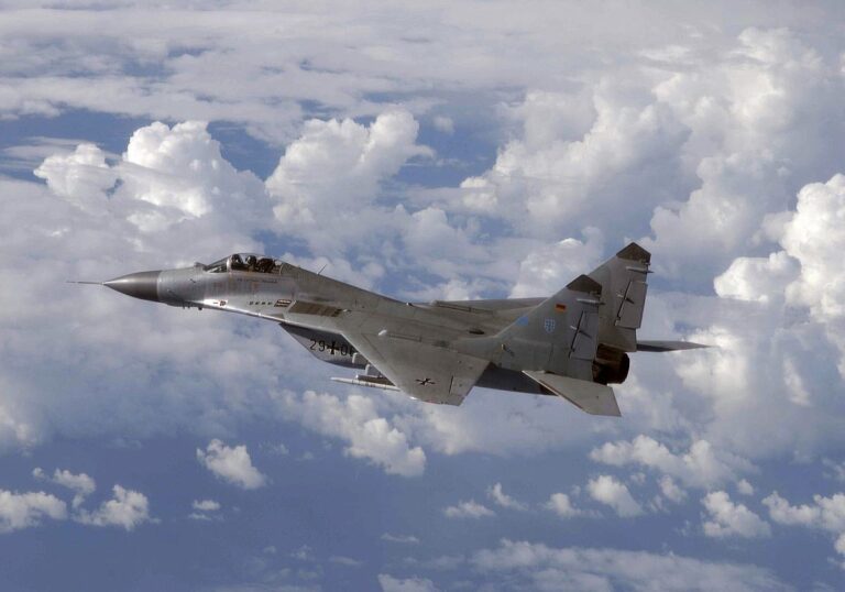 Berlin erlaubt Abgabe von polnischen Kampfjets an Ukraine