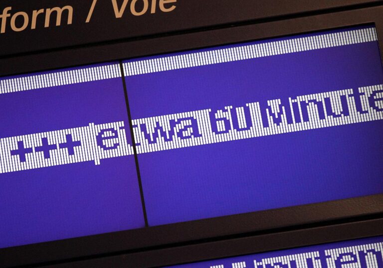 Bahn musste 2022 für Entschädigungen Rekordsumme zahlen