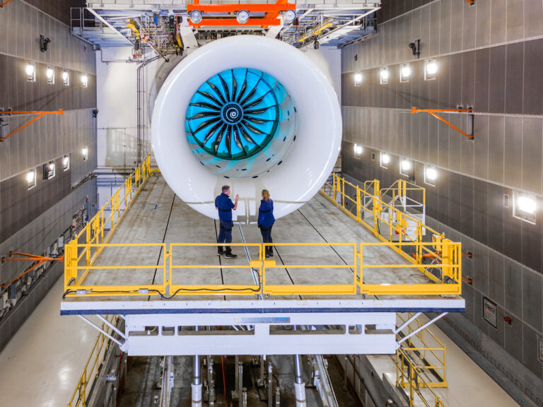 Flugzeugtriebwerk Ultrafan Rolls-Royce plc