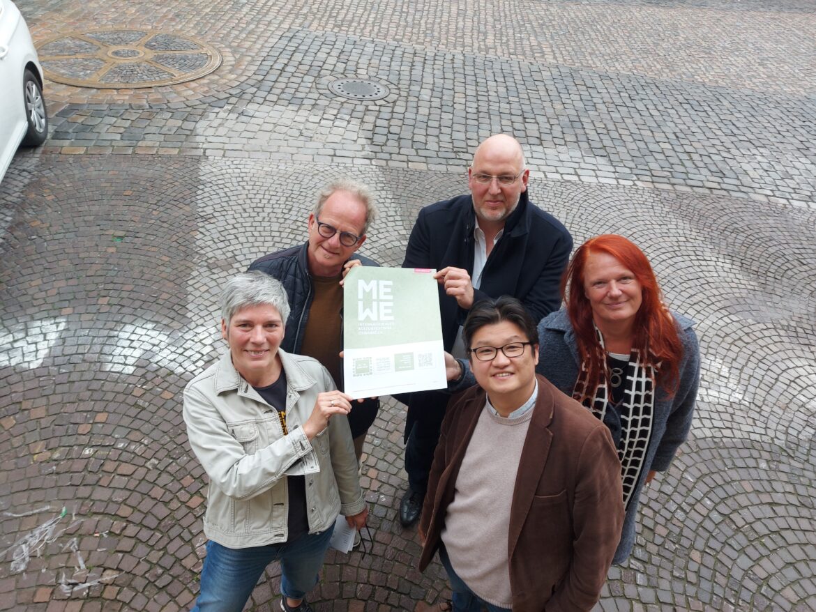 MeWe präsentiert das Kulturfestival "Umwelt - Frieden - Menschenrechte". V.l.n.r.: Katharina Opladen, ralf Siebenband, Christopher Wasmuth, Patricia Mersinger und Jongbae Bu / Foto: Dayan