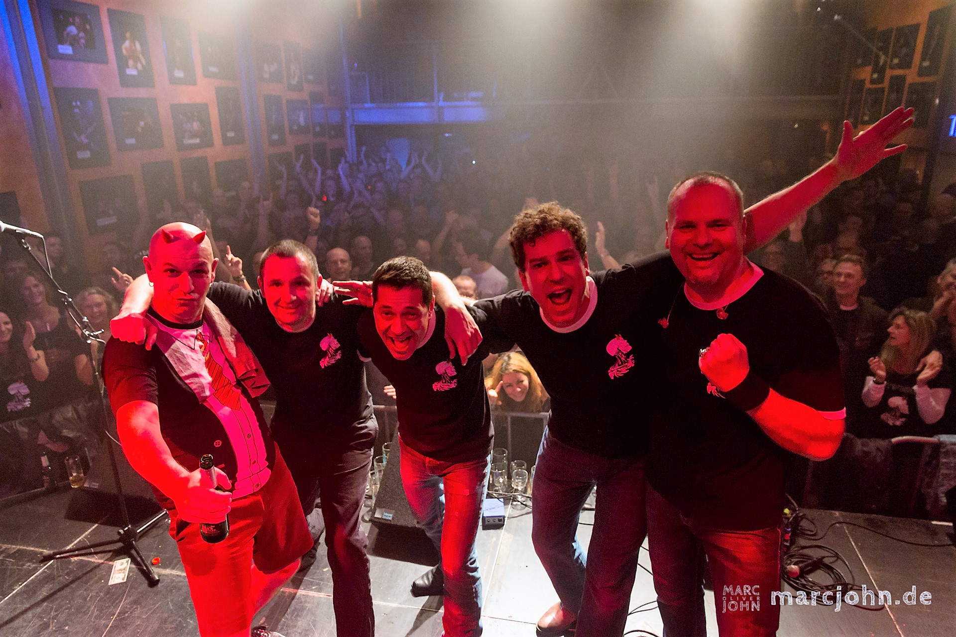 Füllen seit Jahrzehnten Hallen und Clubs: Die Dirty Deeds / Foto: Marc Oliver John