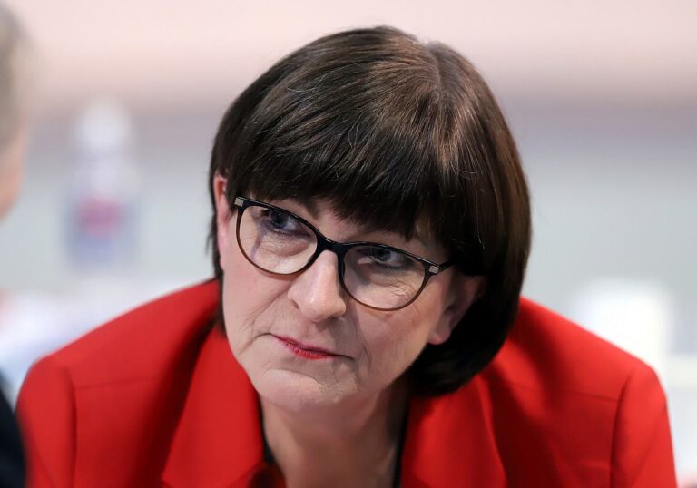 Esken will Firmengewinne genauer prüfen lassen