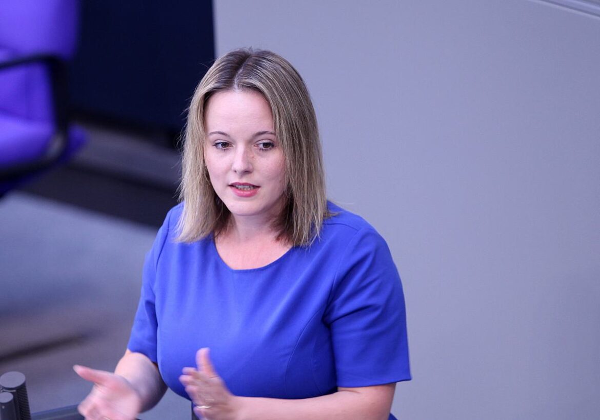 Jusos kritisieren Bundesregierung vor Flüchtlingsgipfel