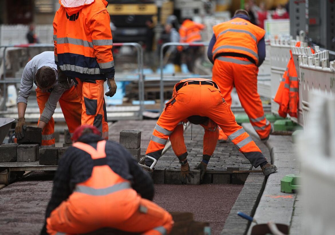 Linke will "Prekaritätsentschädigung" für Leiharbeiter