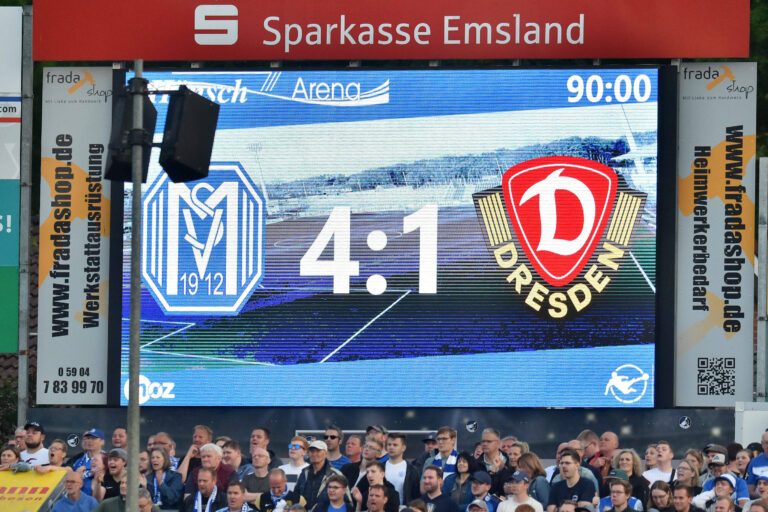 Meppen schlägt Dresden mit 4:1. / IMAGO / osnapix