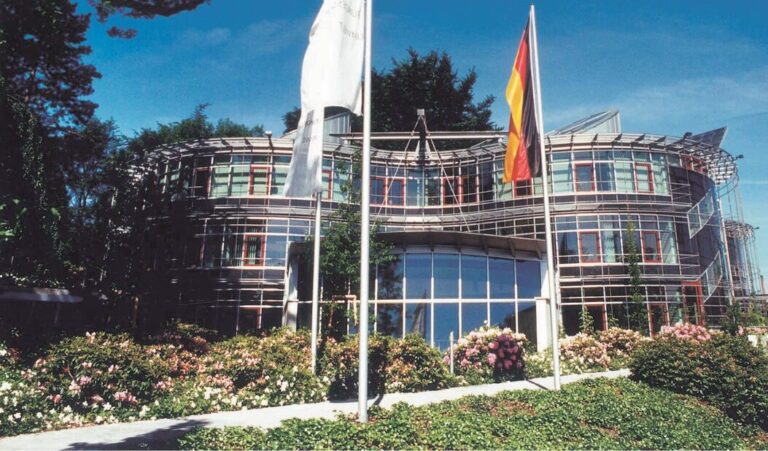 Das Osnabrücker Verwaltungsgebäude der Deutschen Bundesstiftung Umwelt / Foto: DBU - Deutsche Bundesstiftung Umwelt