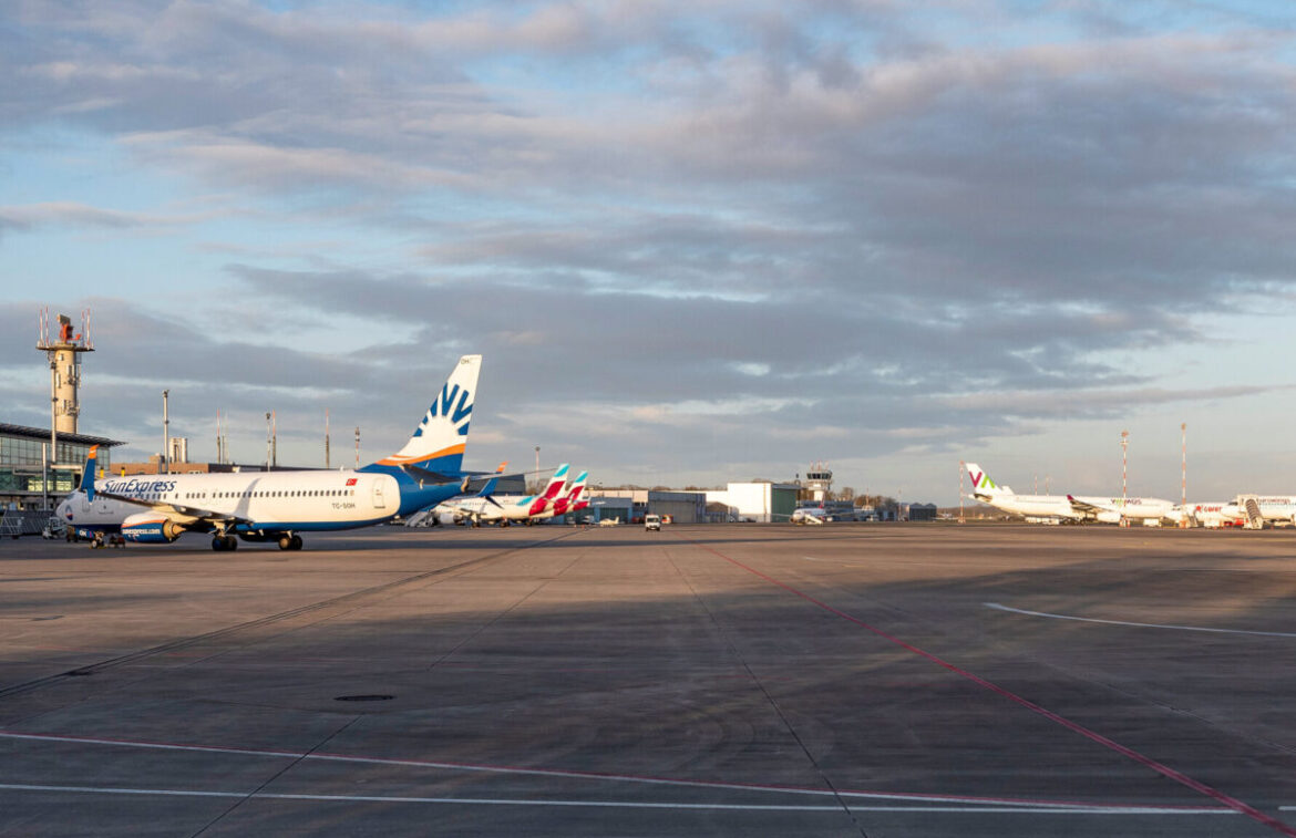 Die Flugzeuge am FMO stehen in den Startlöchern für den Sommer. / Foto: FMO