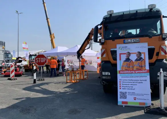 Aussteller aus der Region präsentieren sich bei der AUSBILDUNG 49. / Foto: Guss Aussteller aus der Region präsentieren sich bei der AUSBILDUNG 49. / Foto: Guss