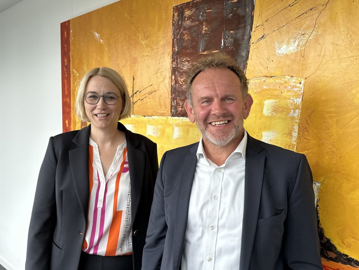 Oberbürgermeisterin Katharina Pötter und Stadtwerke Interims-Chef Stefan Grützmacher