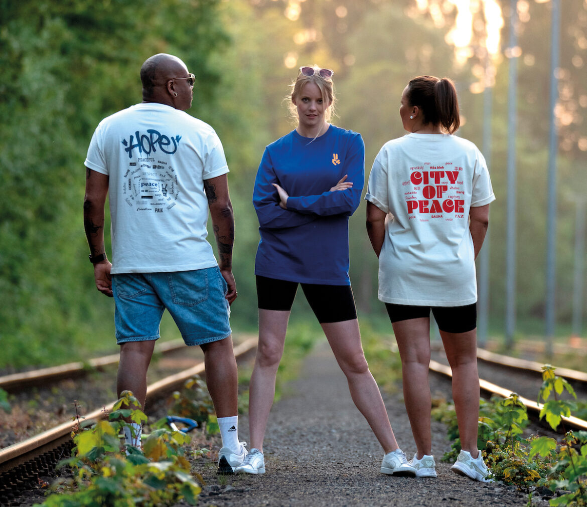 Die nachhaltigen "City of Peace"-Kollektion ist ab sofort erhältlich. / Foto: OSNAmerch