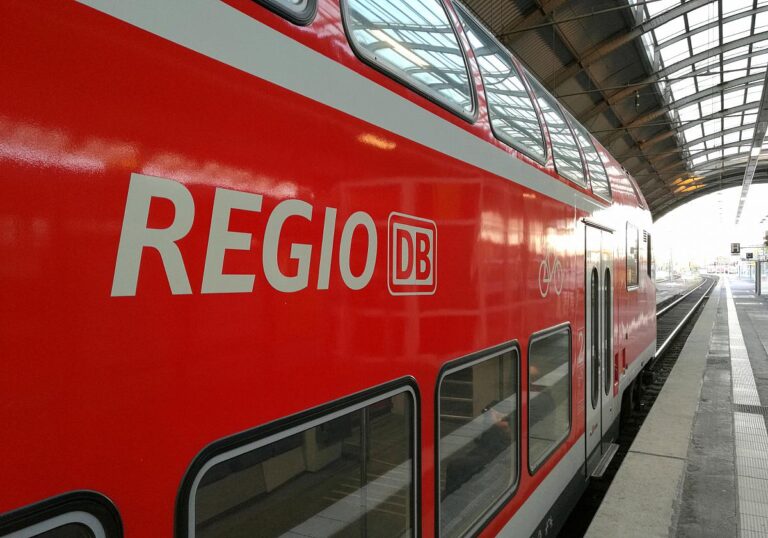 Nahverkehrszug der Deutschen Bahn