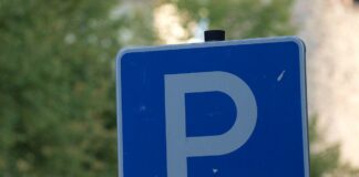 Parkplatz Schild