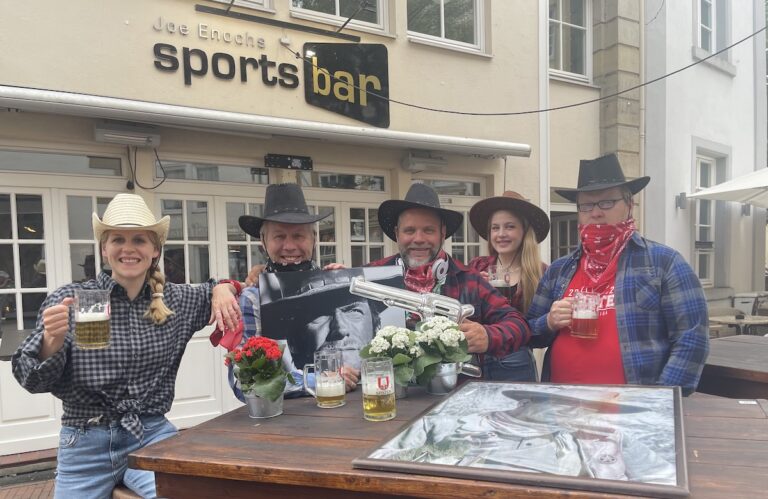 Melli "Nscho-Tschi" Knopp, "Old Kansas Heini" Rainer Knopp, "Billy the Kid" Schäfer, Apanatschi und Dennis Cartright!