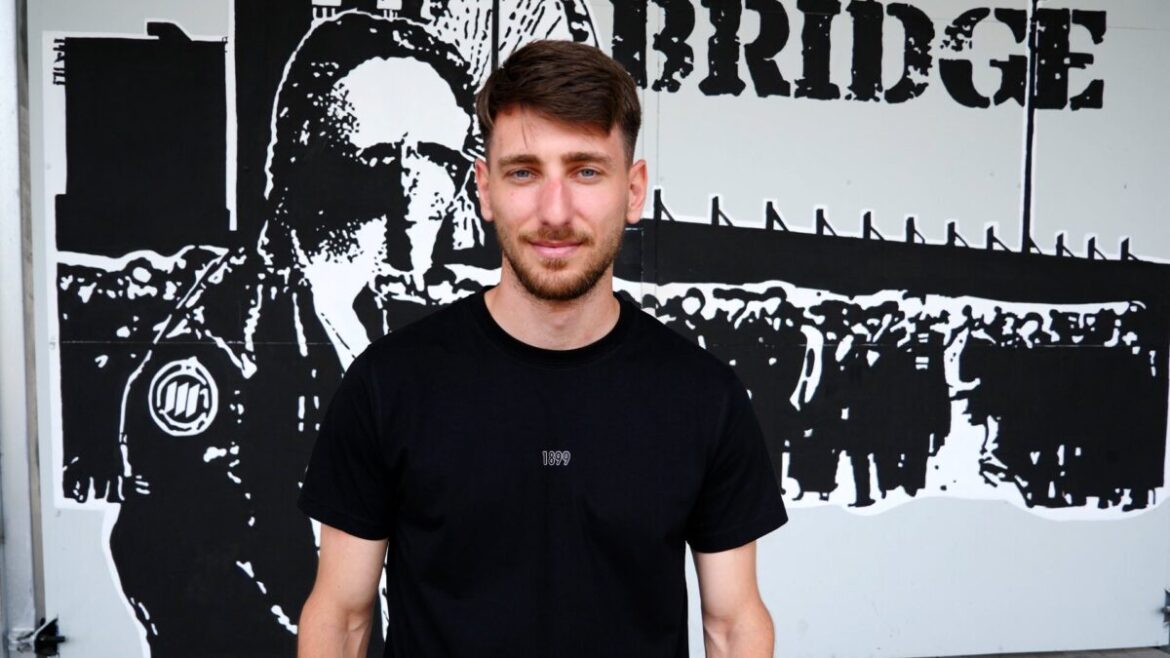 Charalambos Makridis