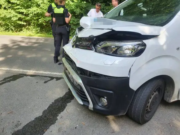 Motorradfahrer in Melle von Kleintransporter erfasst und schwer verletzt
