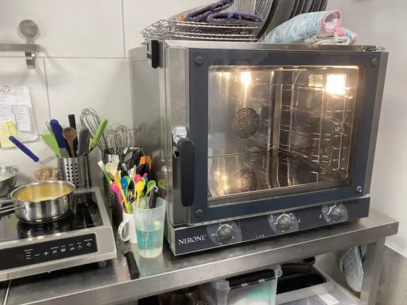 Das Herzstück ist der Ofen. / Foto: Schulte