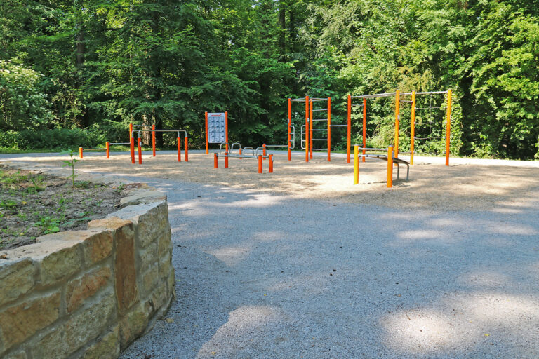 Im Kasinopark haben die Sportgeräte nun einen festen Standort gefunden. / Foto: Stadt Georgsmarienhütte