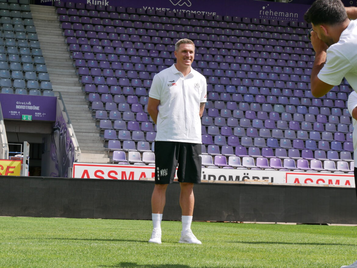 VfL-Trainer Tobias Schweinsteiger / Foto: Guss