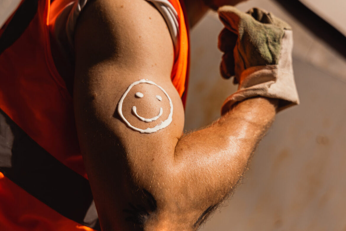 Sonnenschutz auf dem Bau (Symbolbild) / Foto: IG BAU