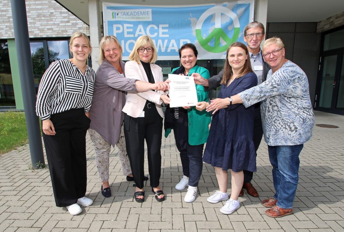 Übergabe der Niedersächsischen Auszeichnung für besonders verlässliche Ausbildung vom Kultusministerium / Foto: Jens Lintel