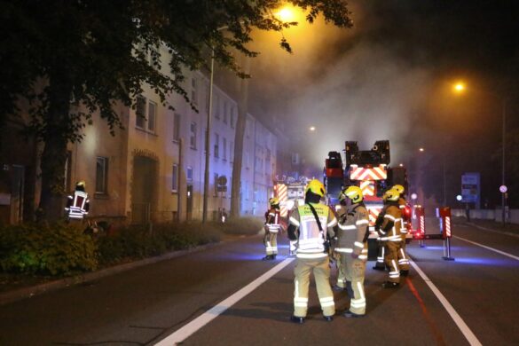 Brand in Treppenhaus, Rauch in Wohnungen am Westerberg
