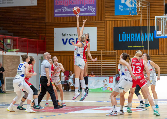 GiroLive Panthers sammeln Spielerfahrung beim internationalen Volksbank-Cup