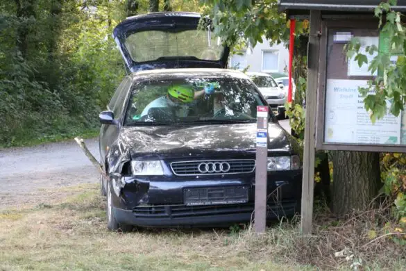 Unfallübung von Feuerwehr, Rettungsdienst und Polizei mit realistischer Darstellung in Wallenhorst-Rulle