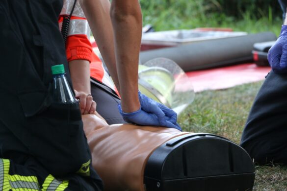 Unfallübung von Feuerwehr, Rettungsdienst und Polizei mit realistischer Darstellung in Wallenhorst-Rulle