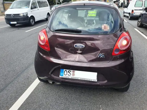 Eine Person bei Auffahrunfall mit vier PKW verletzt