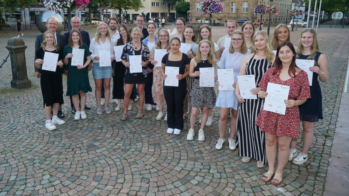Rückenwind für Ausbildung und Studium vom Bistum Osnabrück. / Foto: DiCV Osnabrück, Roland Knillmann