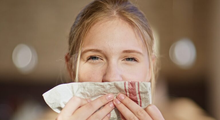 Neugierige Kinder können bei Duni Mäuschen spielen. / Foto: Duni