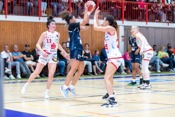 Girolive-Panthers unterliegen knapp gegen Eisvögel USC Freiburg, 30.09.2023 / Foto: Dieter Reinhard