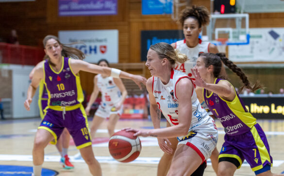 1DX26957 GiroLive Panthers Osnabrück gegen BG 74 Göttingen / Foto: Reinhard