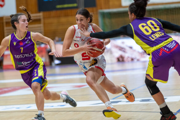 1DX27148 GiroLive Panthers Osnabrück gegen BG 74 Göttingen / Foto: Reinhard